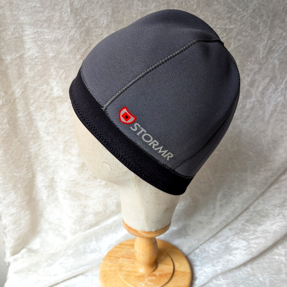 STORMR TYPHOON Watch Cap NWOT Neoprene Hat Smoke Grey Medium